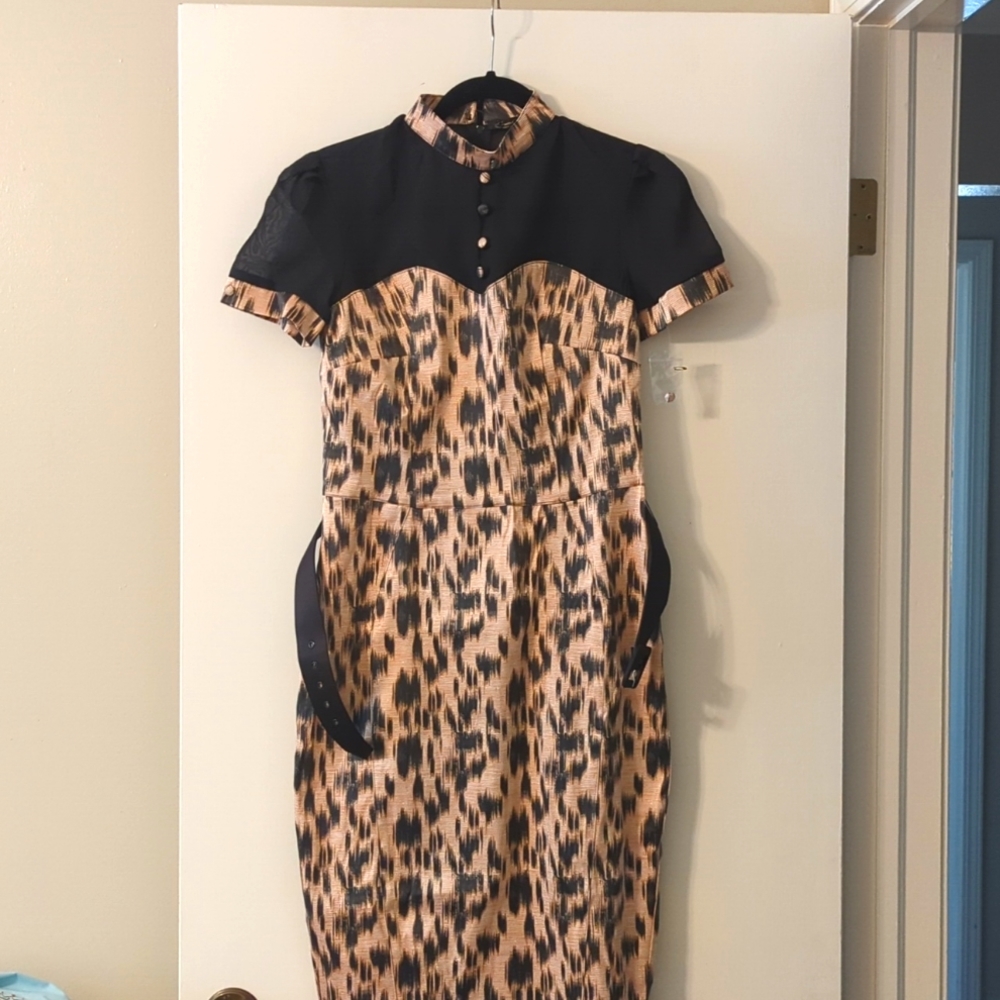 Laura Byrnes California Melted Leopard print Lillian dress